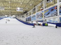 -乔波室内滑雪场