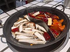 -贰回巷火锅馆(钟楼店)