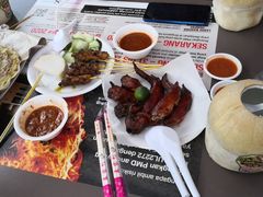 -东海岸人工湖美食村