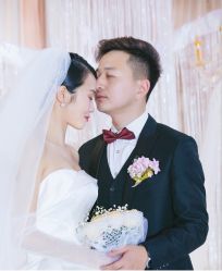 -NaNa婚纱礼服馆