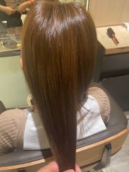 -罗亚帝造型·烫发染发