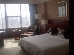 -宜昌均瑶国际酒店(宜昌CBD购物中心夷陵广场店)