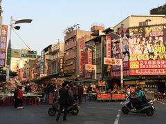 -六合夜市