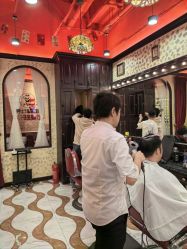 -东方先生国潮男士理发馆