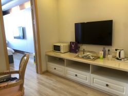 -海豚湾高端月子会所(黄浦店)