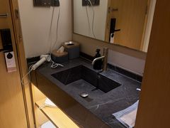 -北京国贸CBD华贸中心亚朵酒店