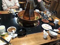 -果松木炭酸菜铜火锅·外婆参鸡汤