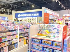 -燕莎奥特莱斯购物中心