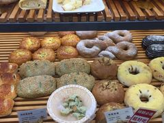 -焙丽拾光(麦凯乐直营店)