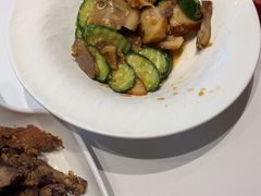 -海派美食·家宴海鲜青岛菜·石锅鲽鱼头(东方城店)