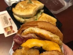 -The Habit Burger Grill 哈比特汉堡(爱琴海店)