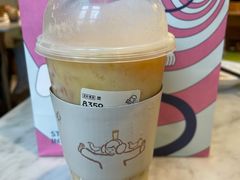 -喜茶(迪士尼小镇·平行宇宙店)