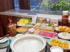 -四点金粥底火锅(沂州里店)