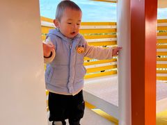 -奕欧来上海购物村停车场