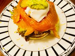 三文鱼水波蛋松饼-AFS Cafe & Canteen(闽江二路店)