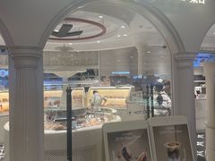 -HOT CRUSH趁热集合·现烤面包(上海环球港店)