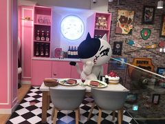 -LINE FRIENDS Garosu-gil Flagship Store