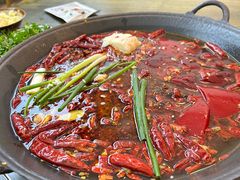 纯牛油锅底-黄潇洒老火锅(九眼桥宏济巷店)
