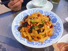 -头上红煨盐鸡乡村食府