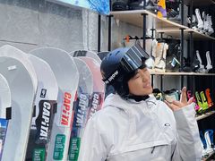 -Hopo Snow 城市滑雪空间(滨江宝龙城店)