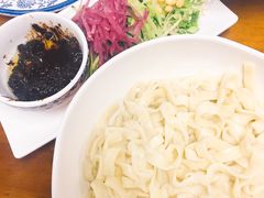 老北京炸酱面-生活本该如此北京小馆(周庄嘉园店)
