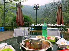 -楠柏弯休闲山庄(梨花溪店)