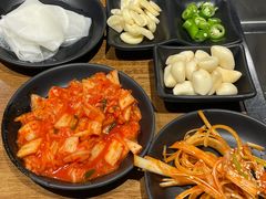 -肉甲韩国木炭烤肉(新壹街1店)