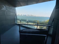 -上海滴水湖皇冠假日酒店