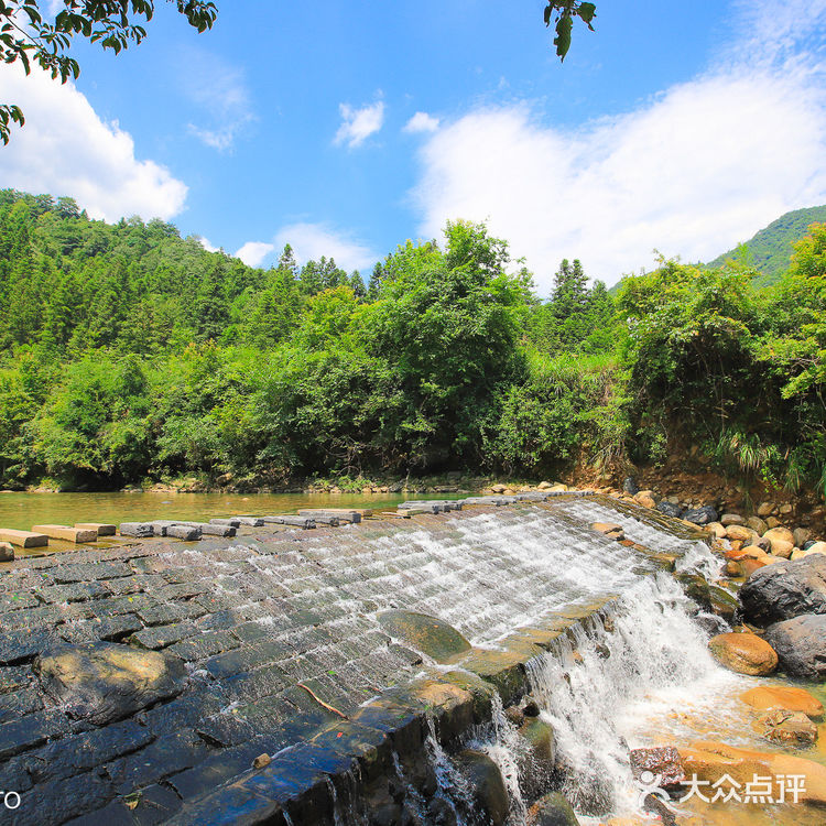 安徽周边避暑胜地：石台牯牛降景区