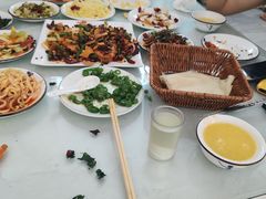 -秦扬居特色菜馆(上王村)