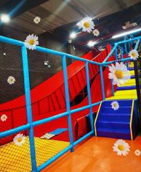 -蹦贝运动中心·蹦床·攀岩·闯关(龙岗店)