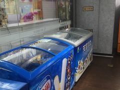 -窦店服务区-停车场