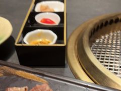 -铭牛烧肉·和牛海鲜自助(高新月牙湖店)