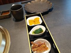 -铭牛烧肉·和牛海鲜自助(高新月牙湖店)