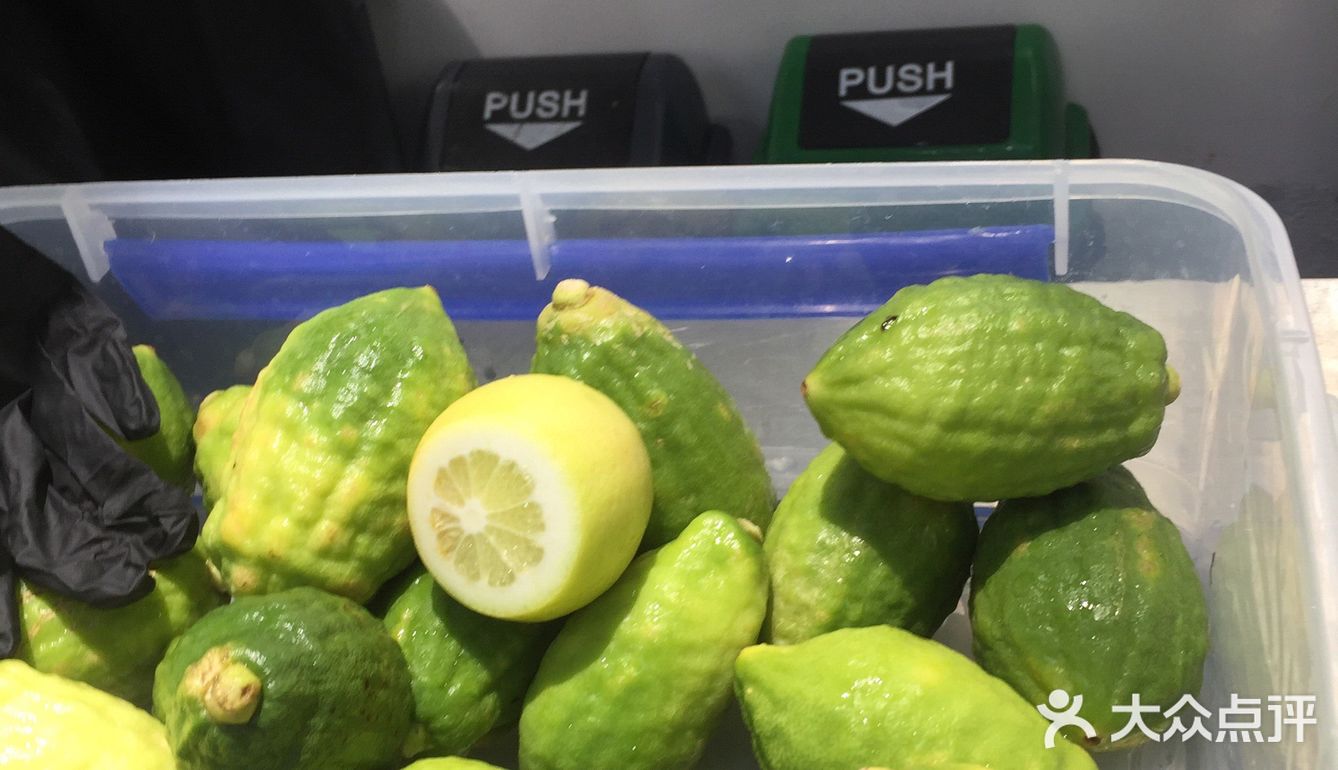 手打柠檬🍋喝出异域风情