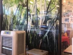 -大树下海鲜饭店