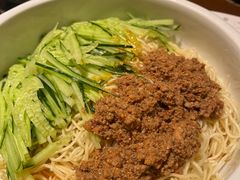 鱼籽肉酱凉面-南京大牌档(青岛万象城店)