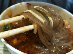 -小酸妞酸辣粉