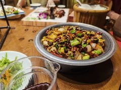 -老滇山寨•云南特色菜•地方菜•民族风情歌舞表演(金碧店)