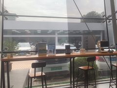 -上汽大众4S店(上海冠松店)