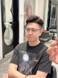 -BULB STUDIO 巴柏明星发型工作室
