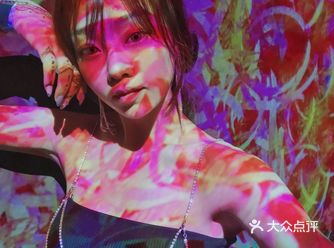 别人在里面拍的都是仙女照 为什么我这。。。一言难尽
