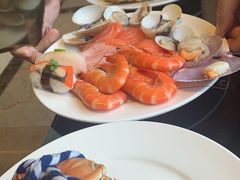 -大中华希尔顿酒店-念自助餐·嗨啤·小龙虾