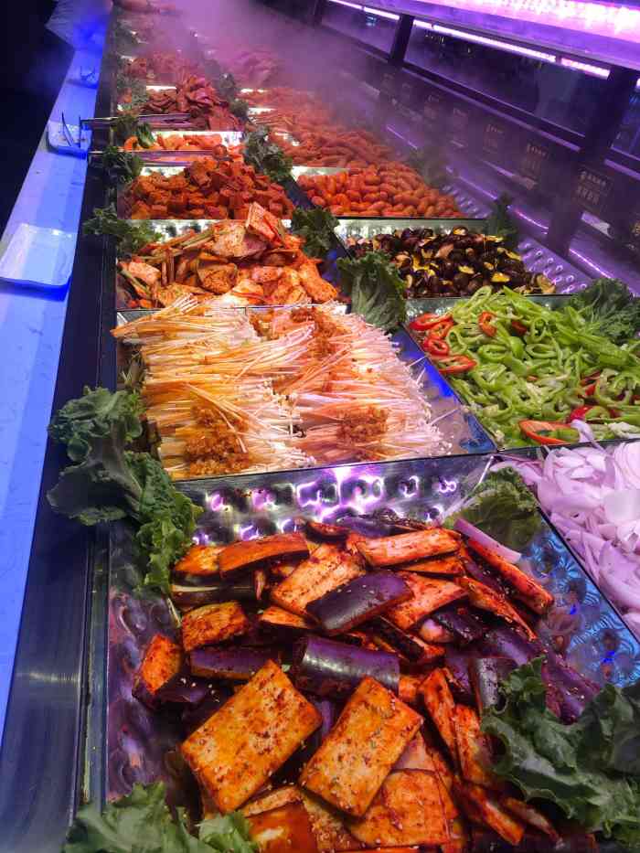 盛运涮烤自助餐厅(电子正街店)-"挺好的,环境各方面很好,菜品也很新鲜