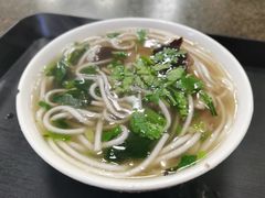 牛肉粉汤-胡家包子·清真(大众巷店)
