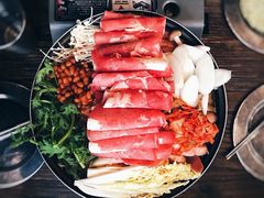 部队锅-MI WU FACTORY米屋美食工厂餐厅(绿地店)
