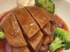 -龙悦湾酒家·八阵鱼生·渔人码头店