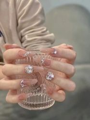 -J·花崎美睫美甲