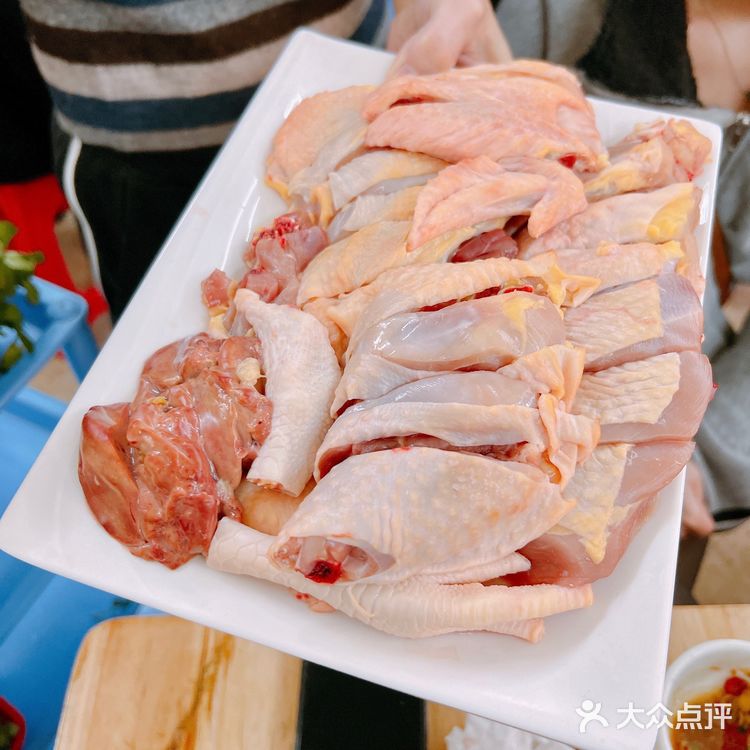 埋单也才490元，着实是近来吃得最便宜又饱的一顿