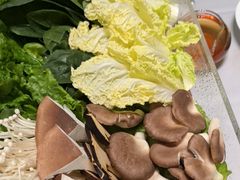 -红鼎豆捞·非遗鲍皇汤火锅(宝丰路店)